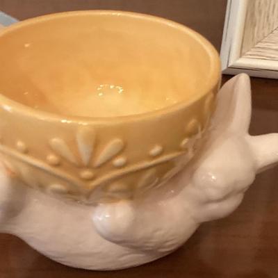 Sale Photo Thumbnail #105: Ceremic bunny holding yellow bowl