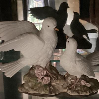 Sale Photo Thumbnail #62: Doves and black birds figurine