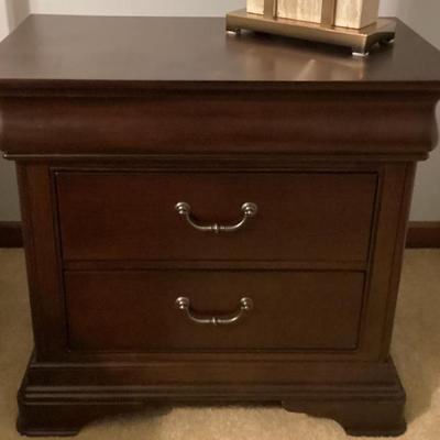 Sale Photo Thumbnail #134: Bedroom Pair Mahogany Night Stand 2 Drawer