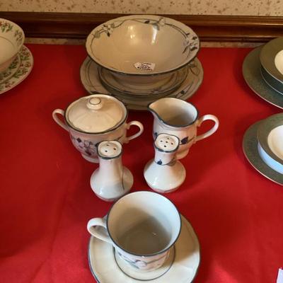 Vintage epoch apple blossom 14 pc set made in korea