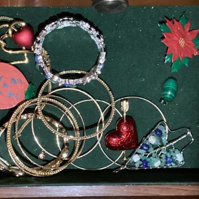 Sale Photo Thumbnail #30: Costume Jewelry 4