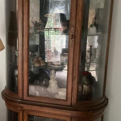 Sale Photo Thumbnail #147: Curio cabinet