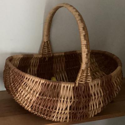 Sale Photo Thumbnail #111: Two tone basket