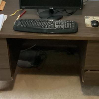 Sale Photo Thumbnail #160: 4 drawer desk