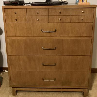 Sale Photo Thumbnail #8: Bedroom Mid Century Modern 5 Drawer Dresser
