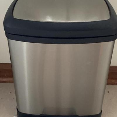 Sale Photo Thumbnail #180: Trashcan