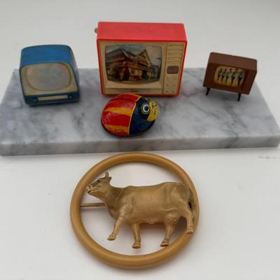 Lot (5) Toys- (2) Travel Souvenir "Viewfinders", Mini Holographic TV, Japan Metal Bug, Celluloid Cow Baby Toy