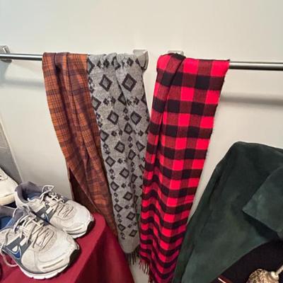 Sale Photo Thumbnail #819