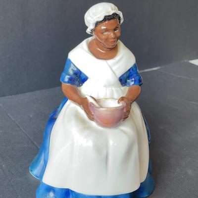 Royal Governor's Cook Figurine
