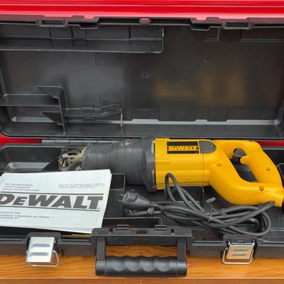 DeWalt DW303 Reciprocating Saw
