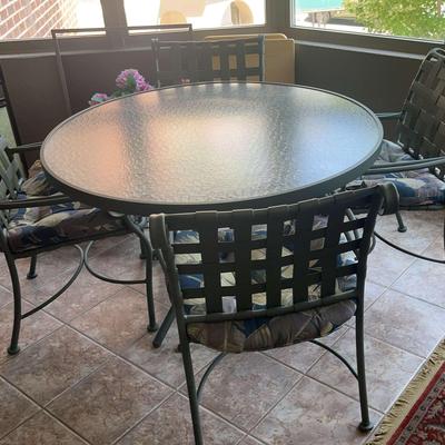 Metal Round Glass Table With Four Chairs