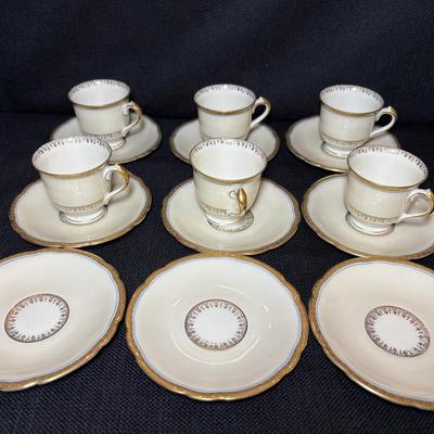 Wellington Demitasse Cups & Saucers-15 Pc