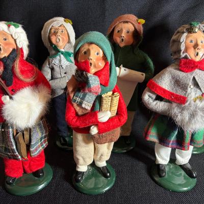 Byers’ Choice Carolers -6