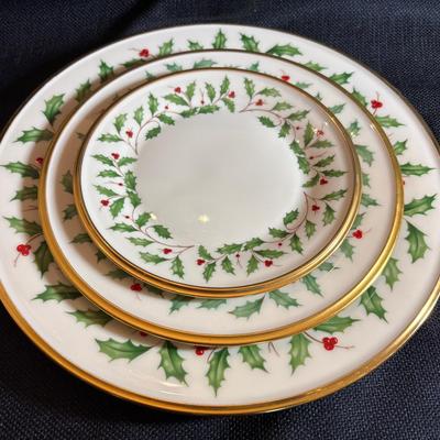 Lenox Holliday Collection China Set 66 Pc
