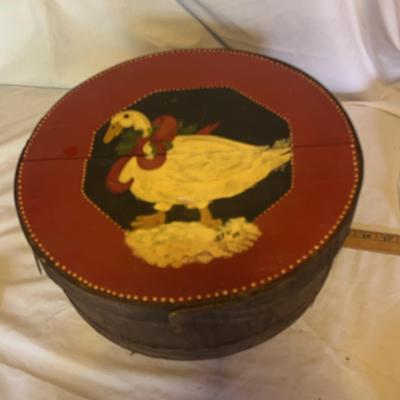 Duck Lid Round Wood Box 