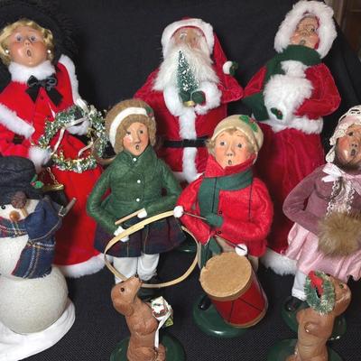 Byers’ Choice Carolers-Mr & Mrs Clause, Snowman, Dogs