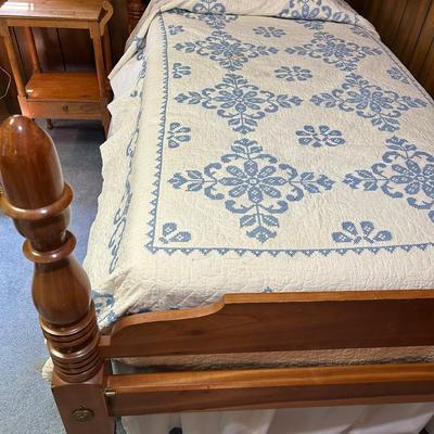 Vintage Acorn Post Single Bed And Wooden Wash Stand 