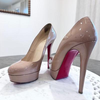 Christian Louboutin 39