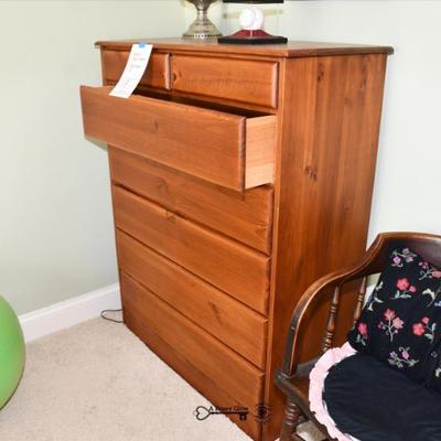 671 bedroom b