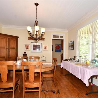 040 dinng room