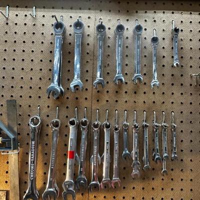 SOOOOO Many hand tools