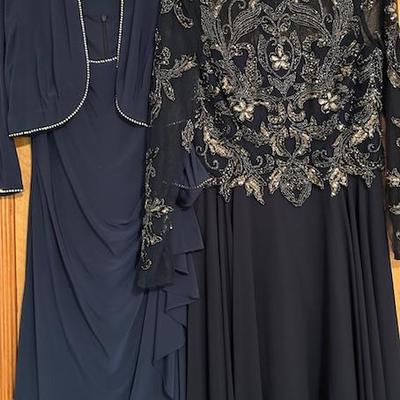 Beautiful petite after five wear!