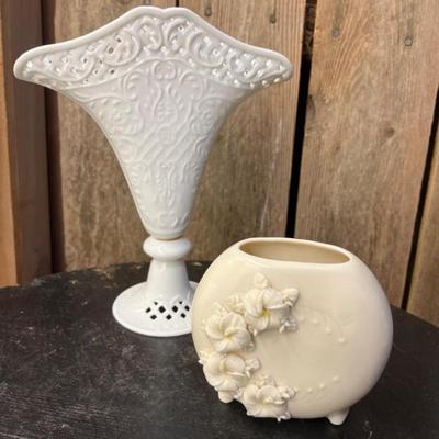 87 burton burtonstylefanvase&plumeriaraisedfloralvase