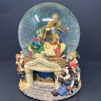 73 enescocrchespin sparklesnowglobe