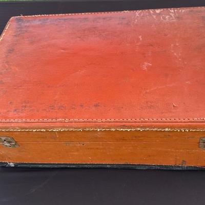 Vintage Leather Suitcase with Key – Classic Travel Case with Original Lining