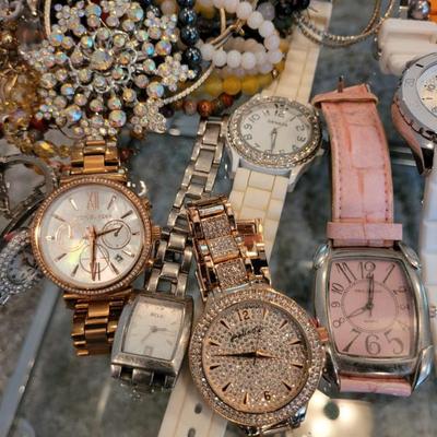 Sale Photo Thumbnail #31