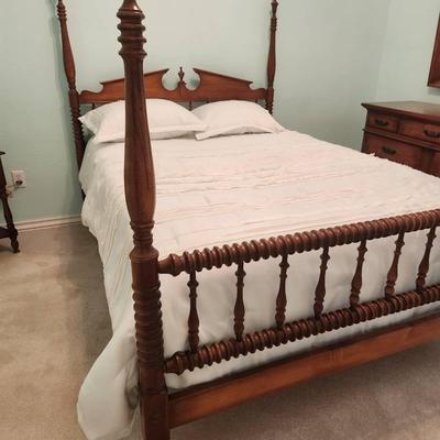Full Size Four Poster Bed 