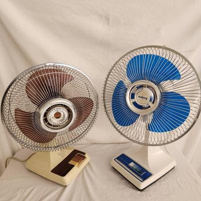 Two Fans 