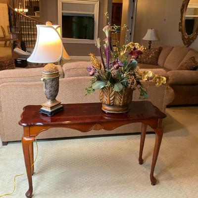 Sofa Table with Lamp and Floral