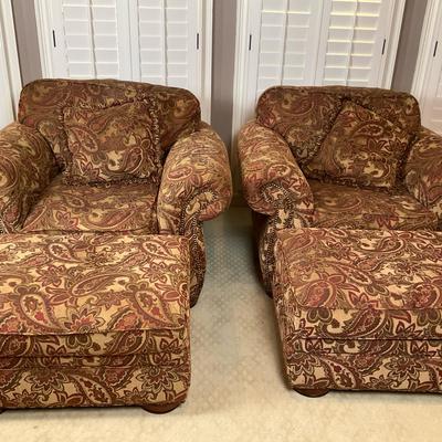 Matching Comfortable Traditional Sitting Chairs With Ottomans 