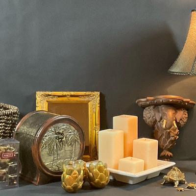 Living Room Decor With Lamp, Candles And More 