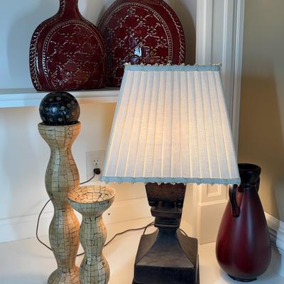 Decorative Table Lamp with Accents and Vases