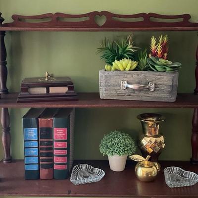 Classic Shelving With Decor 