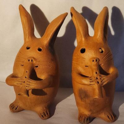 Oaxaca Pottery Rabbit Musician w/Flute 