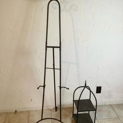 MIPE821 Large Iron Picture Stand 