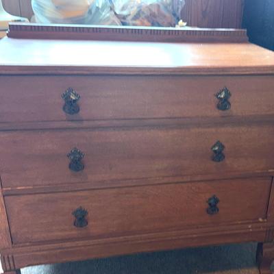 Antique/Vintage Chest of Drawers 