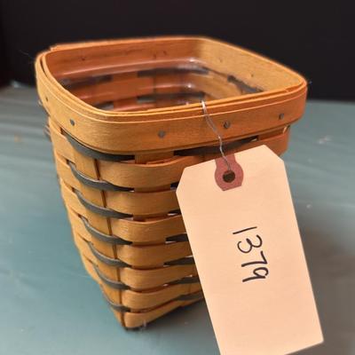 Sale Photo Thumbnail #332