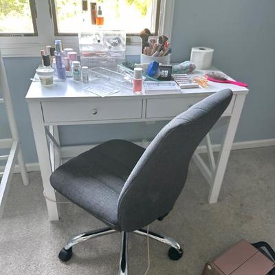 Desk & chair