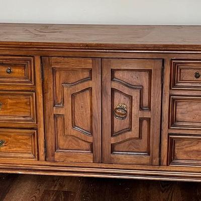 Thomasville-like Dresser
