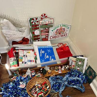 Holiday Wrapping And Decor!