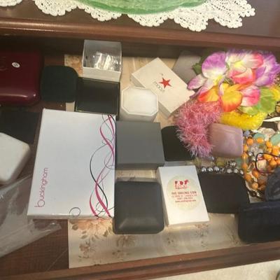 Costume jewelry 
