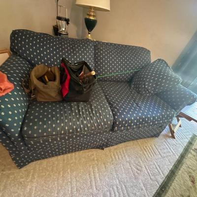 Love seat 