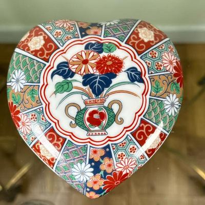 Japanese Imari Heart-Shaped Trinket Box | Vintage (mid 20th c.) Japanese Arita Imari porcelain heart-shaped trinket box with lid. - h. 2...