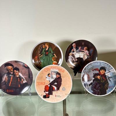 (5pc) Norman Rockwell Plates (American, 1894 -1978) - "The Music Maker" & Others | Collection of hand-painted Norman...
