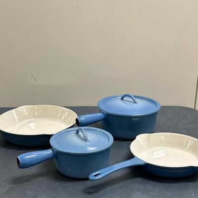 (4pc) Descoware Enameled Cast Iron Cookware | Vintage (mid 20th c.) Descoware (Belgium) enameled cast iron cookware in "robin's...