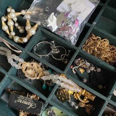 Sale Photo Thumbnail #372